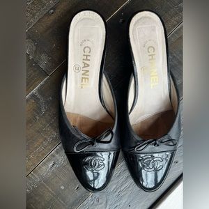 Chanel Vintage Black Leather CC Cap Toe Mules Size 37